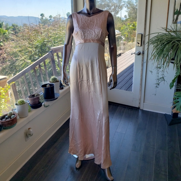 Zum Zum Sequin Top Back Bow Formal Dress - Picture 2 of 13